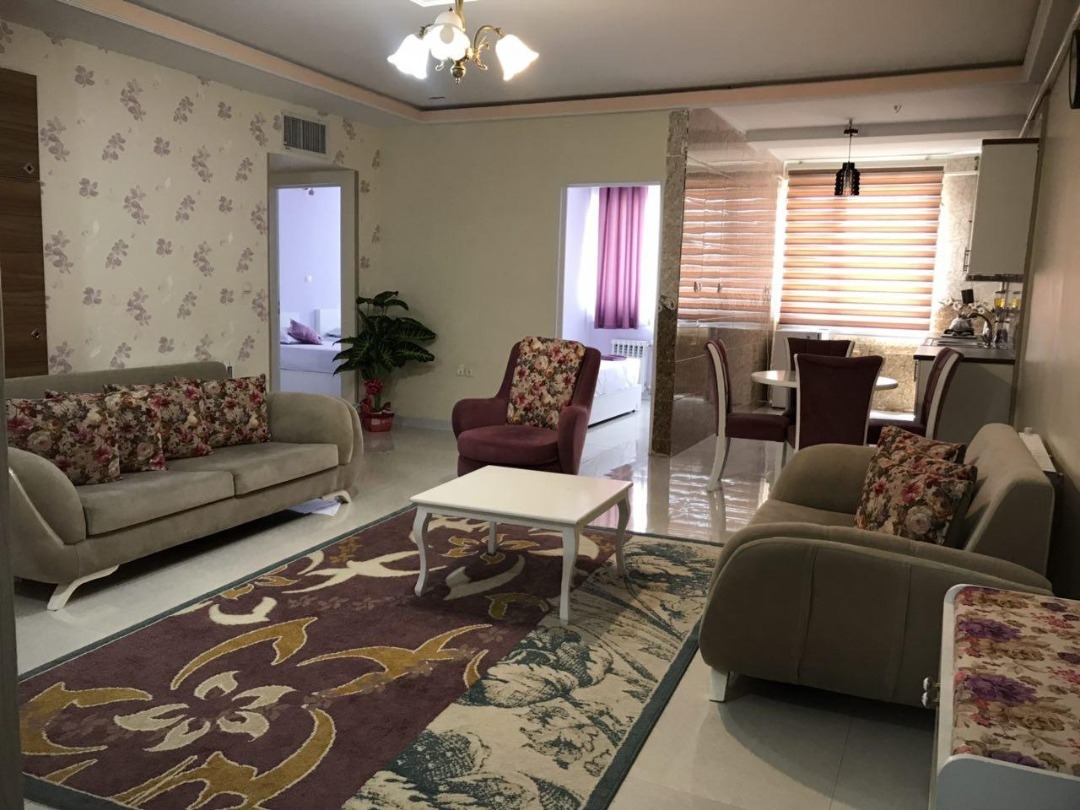 اجاره هتل آپارتمان قیمت مناسب در مرکز قزوین-سه تخته