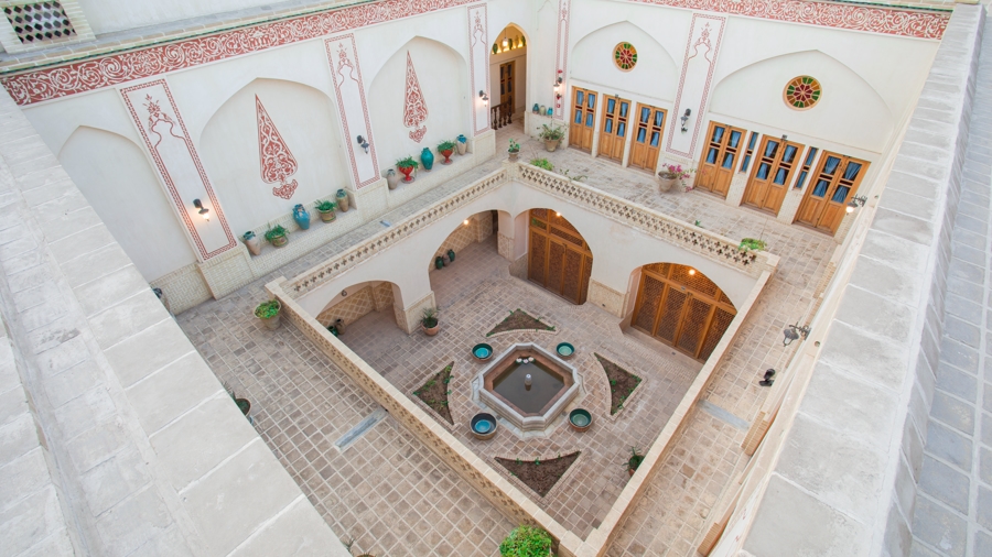 بوتیک هتل سنتی در کاشان - گلفام