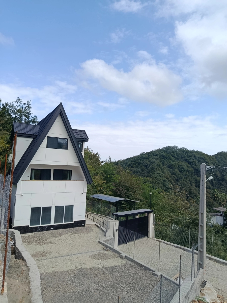 ویلا با استخرسرپوشیده آبگرم در روستا سیاسان رامسر 