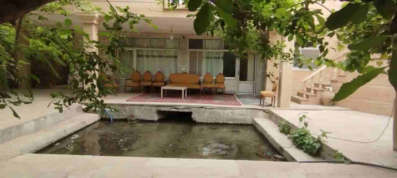 عکس اجاره سوئیت باغ نیاسر کاشان نزدیک به دریاچه