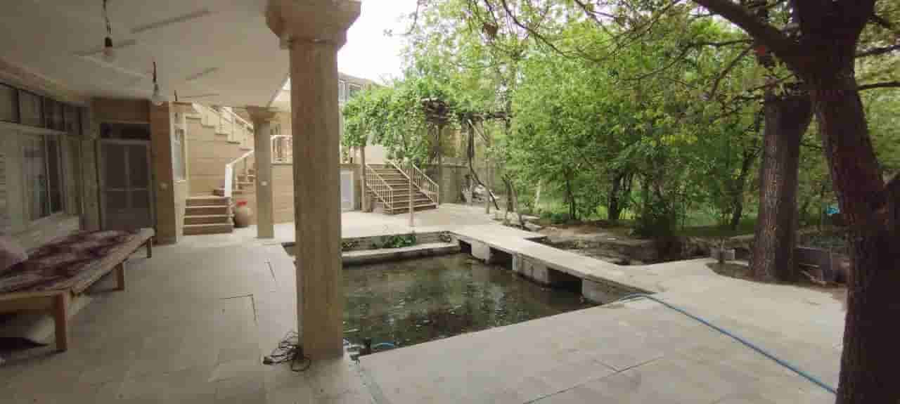عکس اجاره سوئیت باغ نیاسر کاشان نزدیک به دریاچه