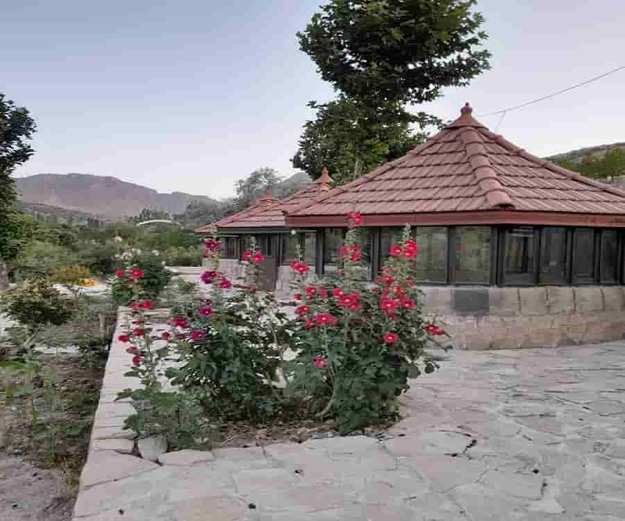 عکس اجاره آلاچیق در نزدیکی آبشار مارگون