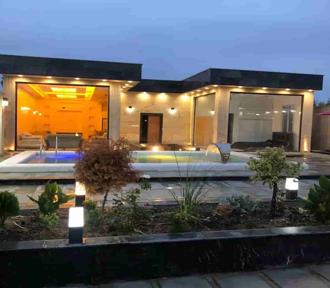 عکس ویلا با استخر سرپوشیده آب گرم در چهارباغ کرج
