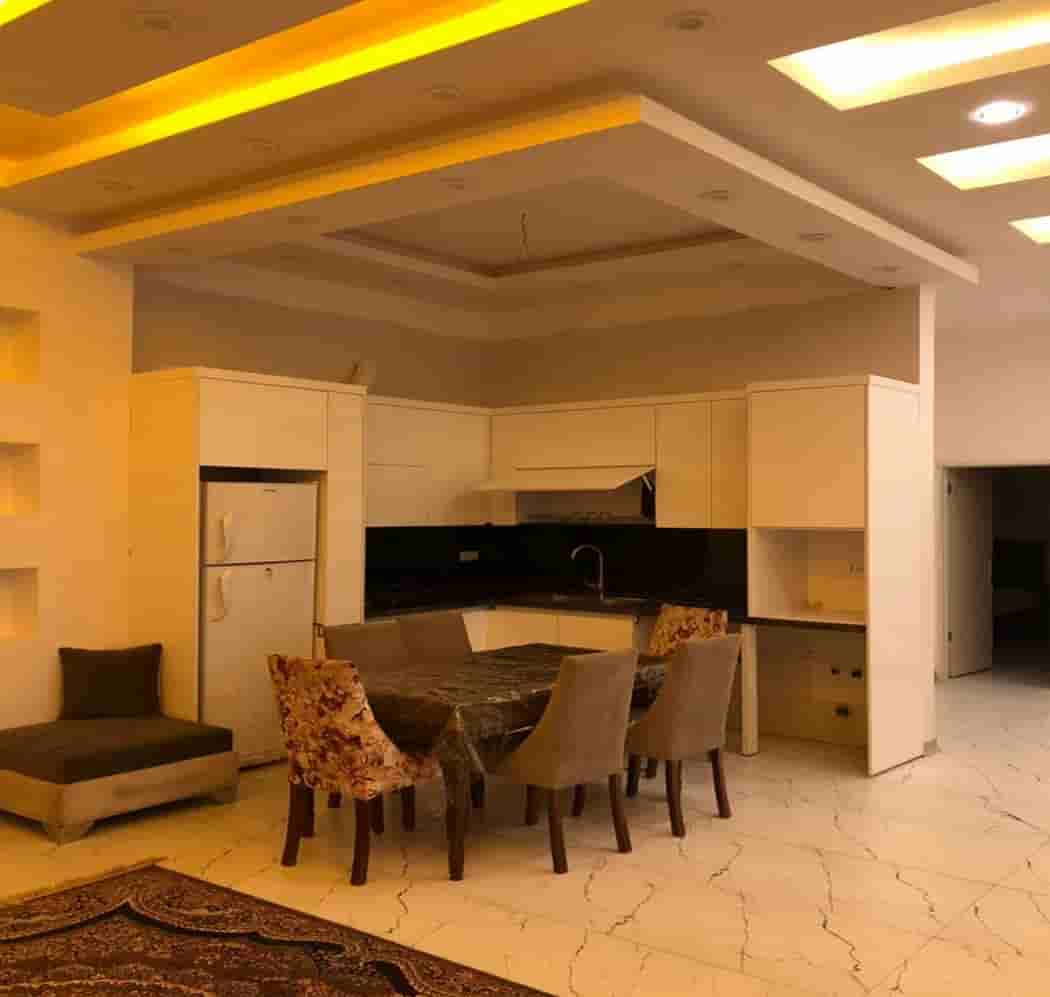 عکس ویلا با استخر سرپوشیده آب گرم در چهارباغ کرج