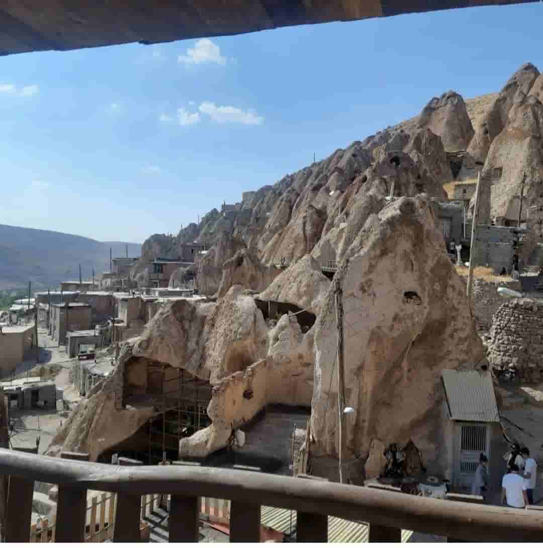 عکس اجاره اقامتگاه صخره ای در روستای توریستی کندوان