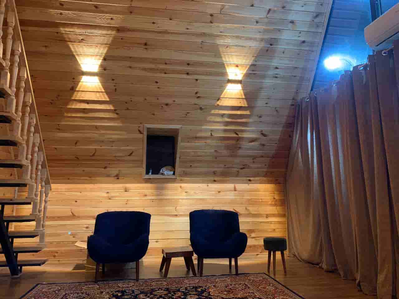 عکس  کلبه سوِئیسی نیکی نزدیک ساحل ،جنگل اسالم به خلخال