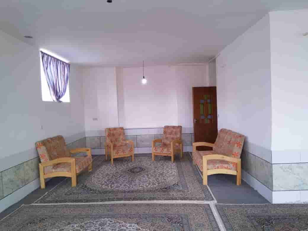 عکس اجاره خانه ویلایی سه خوابه در خیابان مولوی سمیرم-همکف