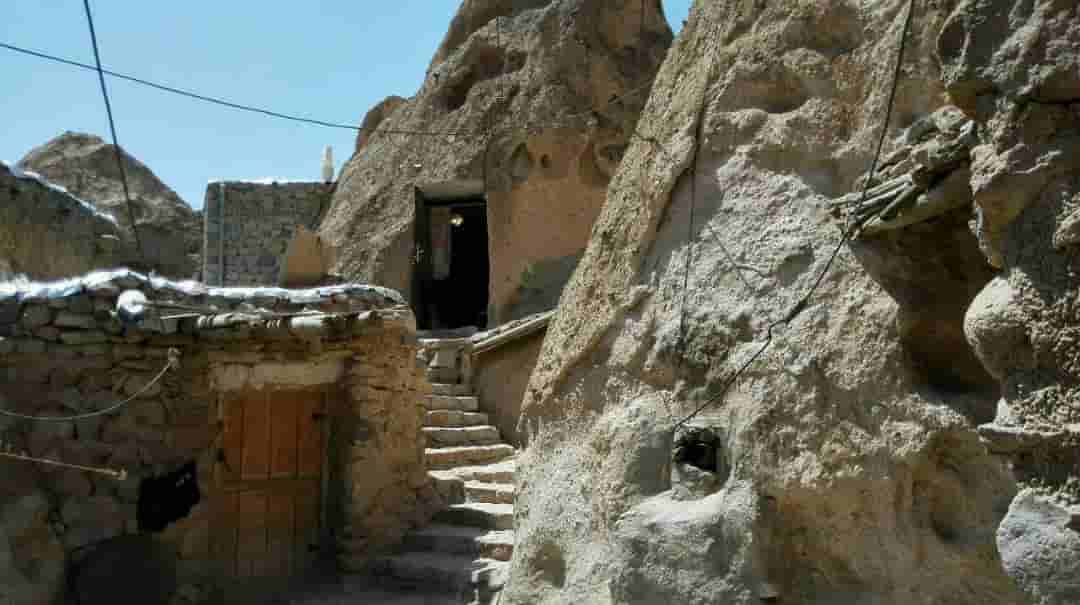 عکس اجاره اقامتگاه صخره ای در کندوان تبریز