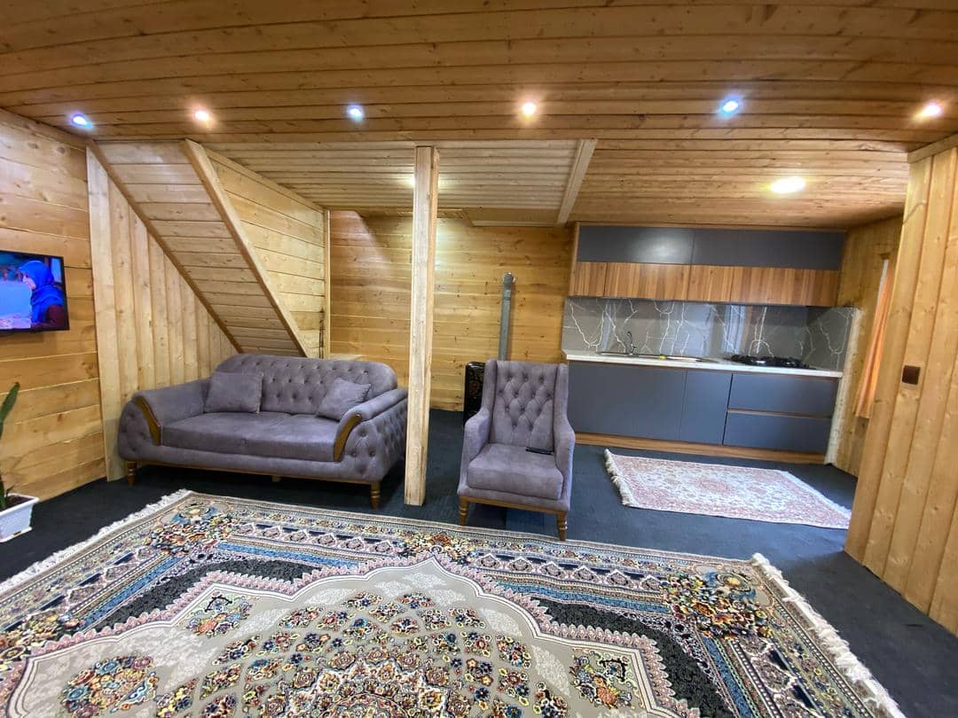 کلبه چوبی دوبلکس جکوزی دار در اسب ریسه ماسال