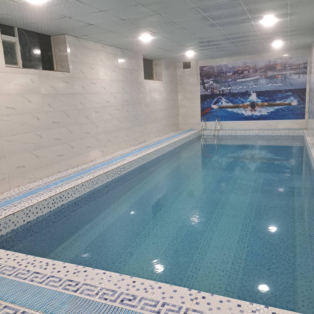 اتاق سنتی با استخر آبگرم سانسی در باغ خوشمکان سپیدان - صباتی