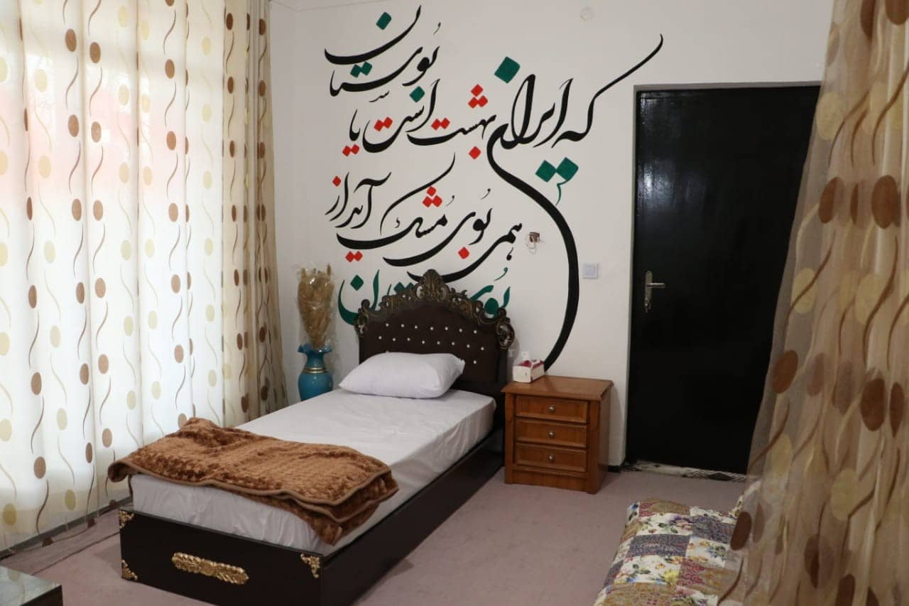  خانه سنتی در باب انار شهر خفر - سین دخت