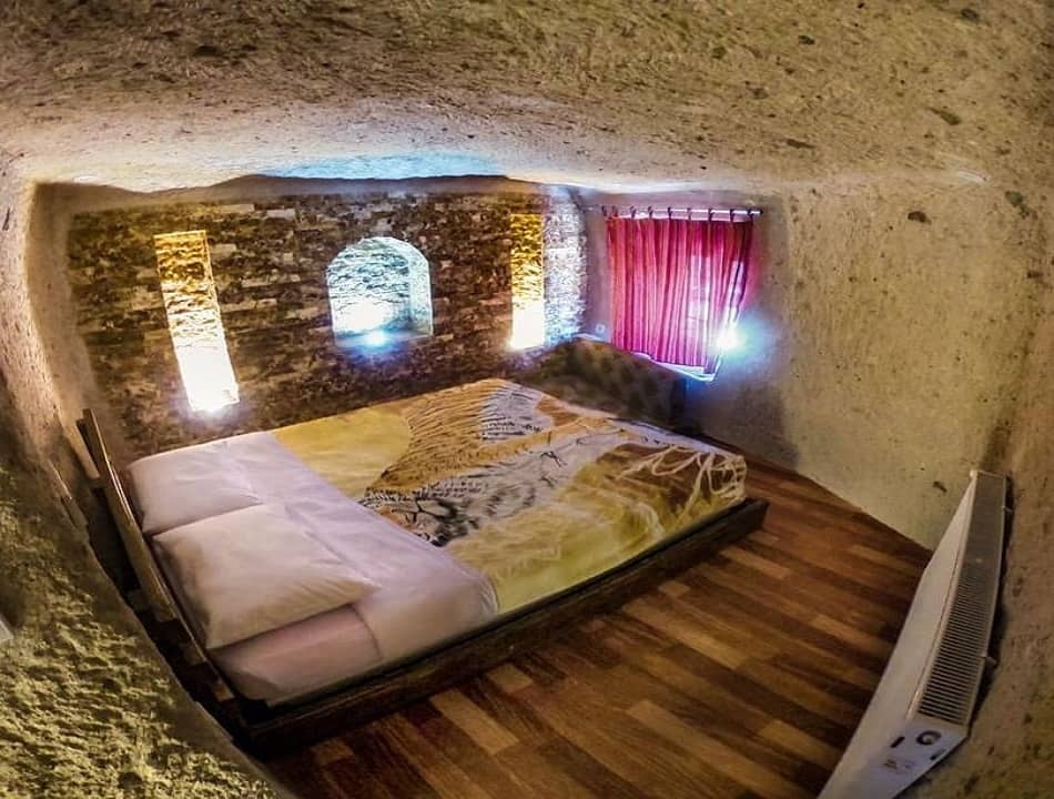 اجاره اقامتگاه صخره ای در کندوان - دوخواب سالن