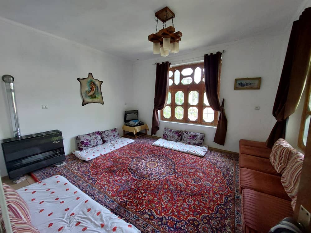 اجاره خانه جنگلی اِستوگا در سنگده پل سفید 