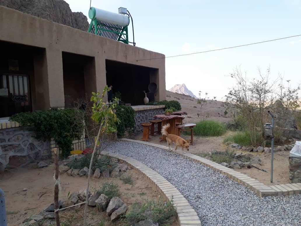 اجاره اقامتگاه بومگردی در روستای انجیره اردکان