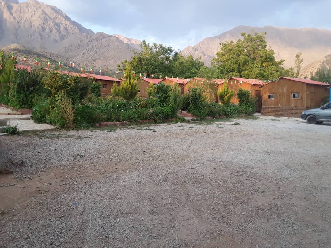 مجموعه کلبه بومگردی در سی سخت