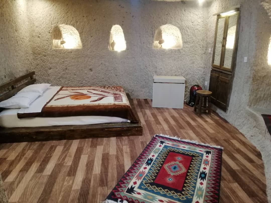 اقامتگاه صخره ای کوهستانی با جکوزی در کندوان - vip