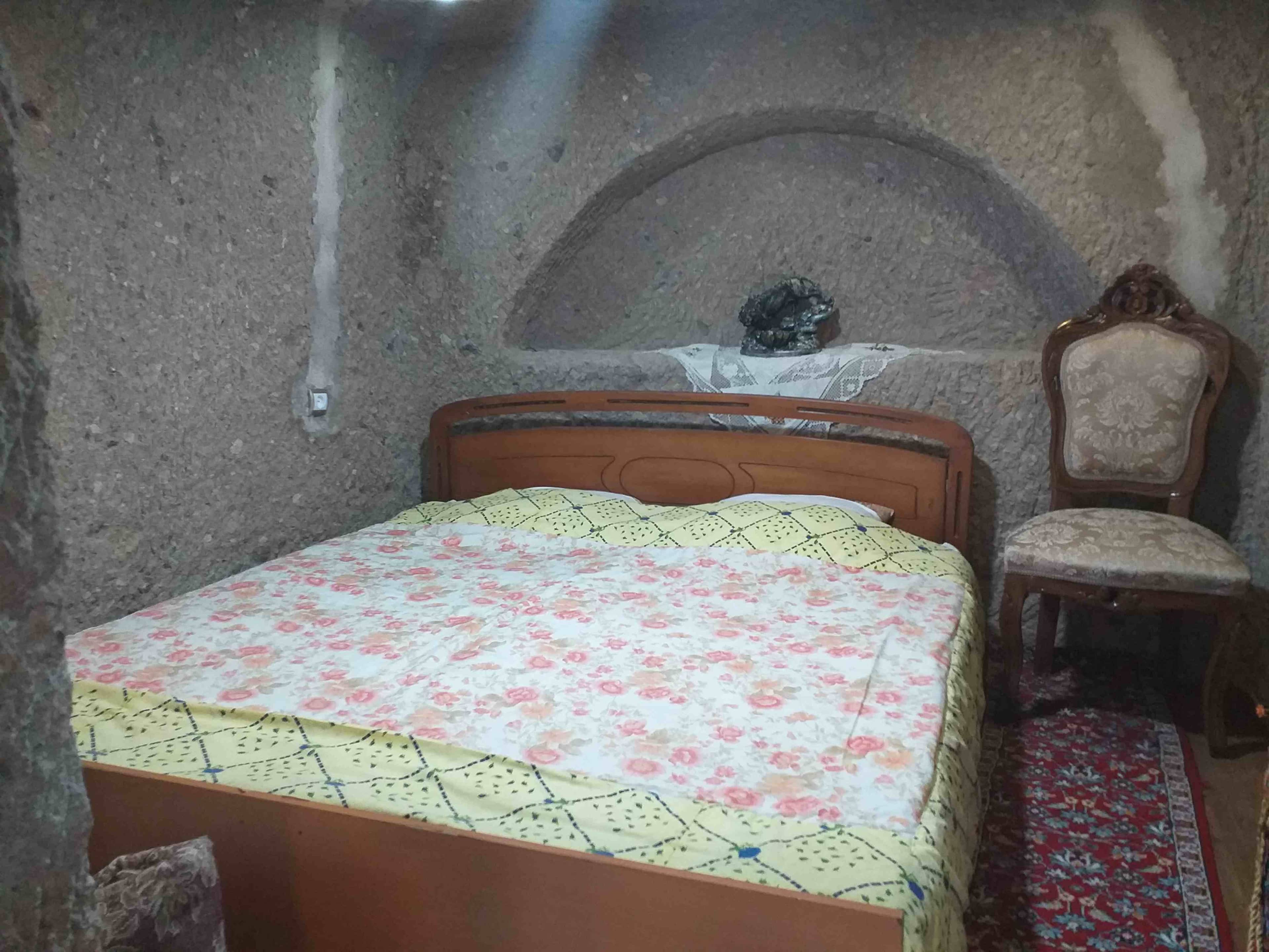 اجاره اقامتگاه صخره ای در روستای کندوان - 2