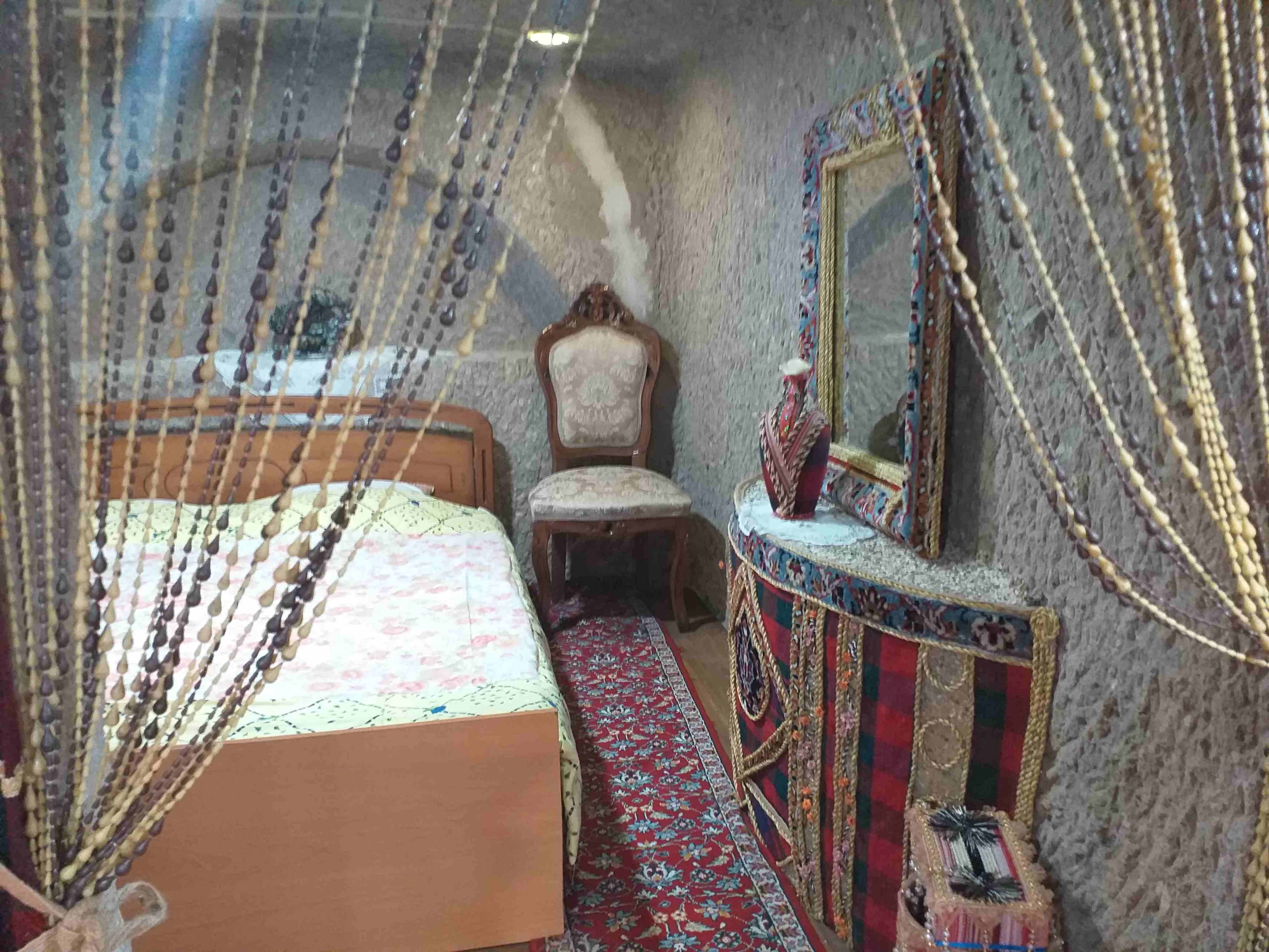اجاره اقامتگاه صخره ای در روستای کندوان - 2