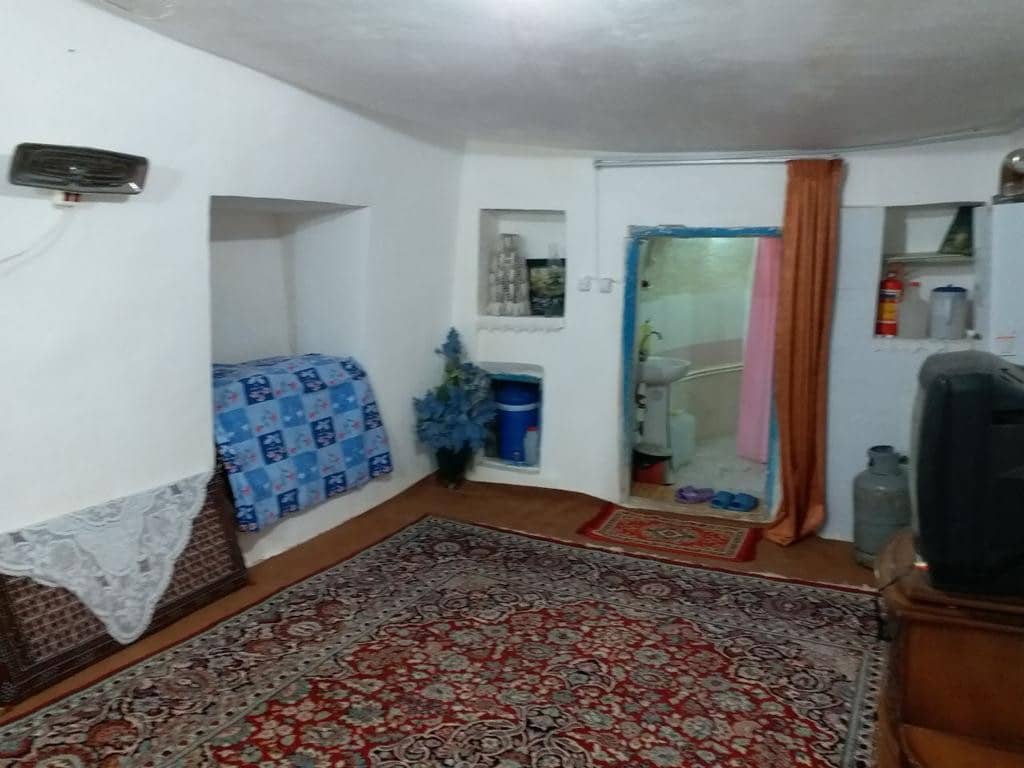 اقامتگاه صخره ای در کندوان - شماره 1