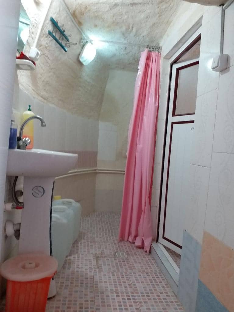 اقامتگاه صخره ای در کندوان - شماره 1