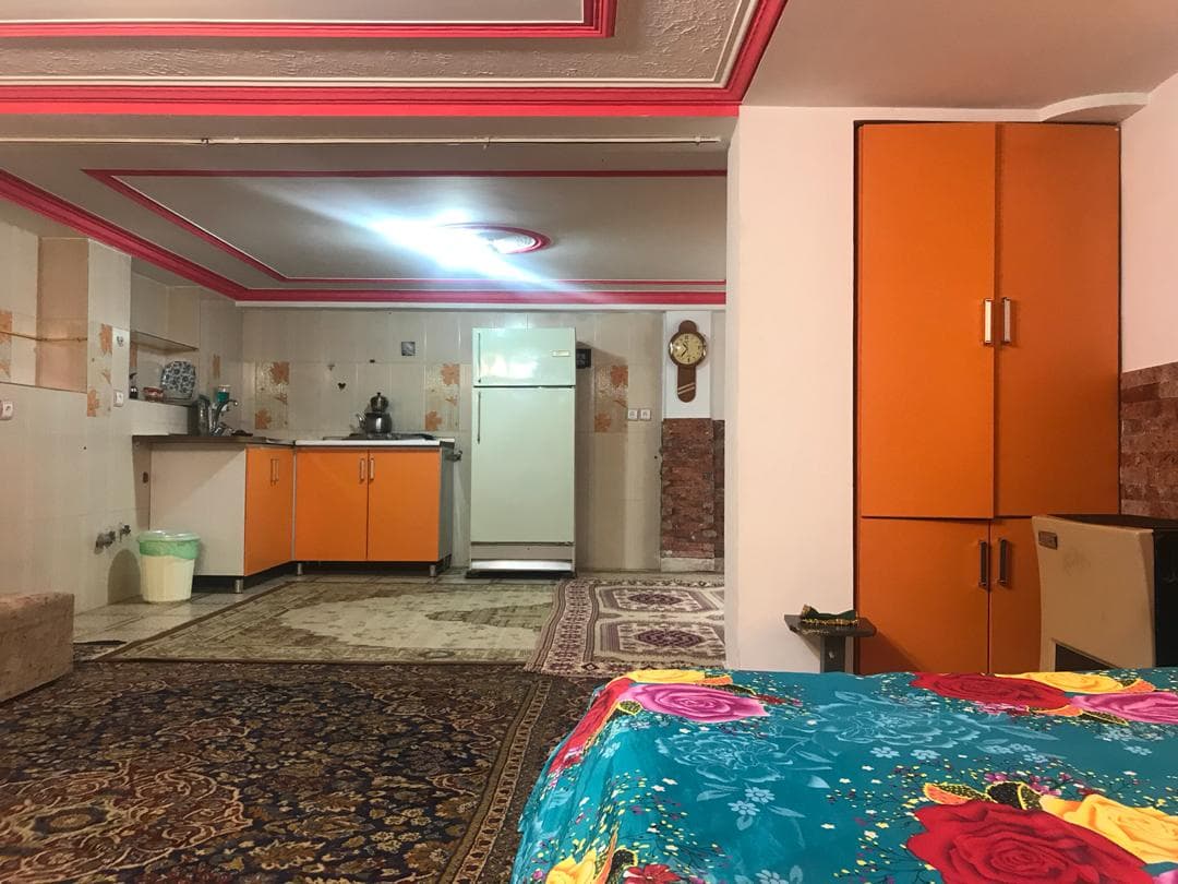 سالن و اشپزخانه