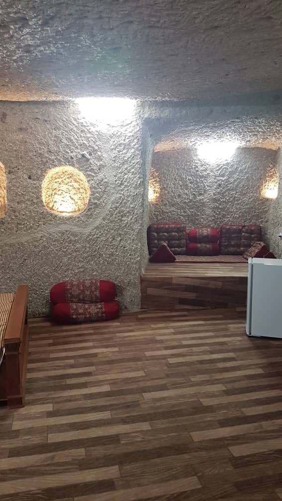 اقامتگاه صخره ای در روستای توریستی کندوان - شماره 3