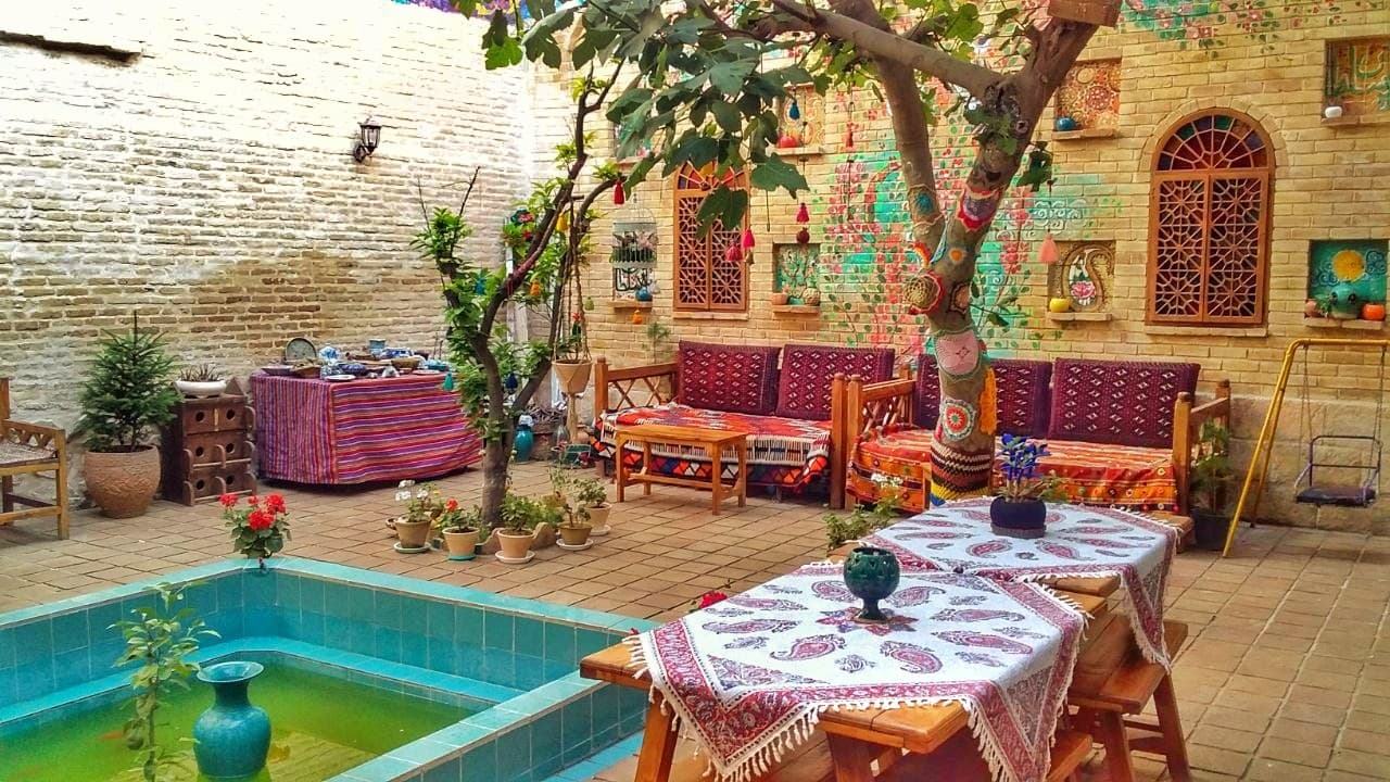 اجاره اتاق بومگردی سنتی دو تخته مستردار در شیراز - زربانو
