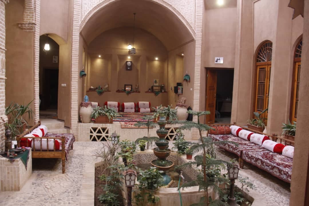 اجاره اقامتگاه بومگردی در روستای مبارکه - اتاق بهار