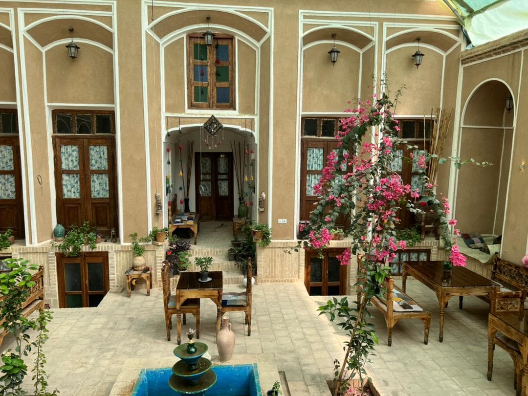 اجاره خانه سنتی در بلوار امام یزد - آلاله