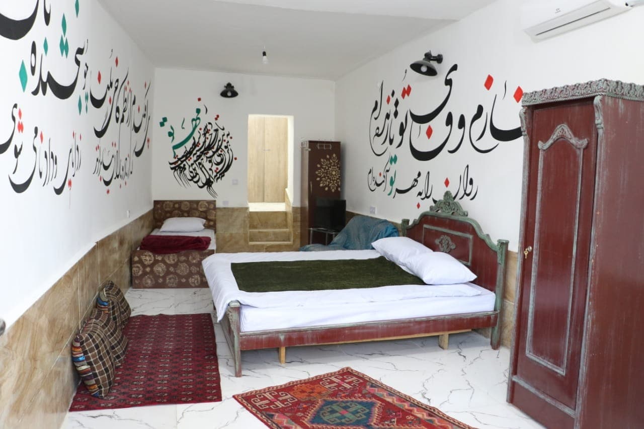 اقامتگاه بومگردی در باب انار شهر خفر - گرد آفرین