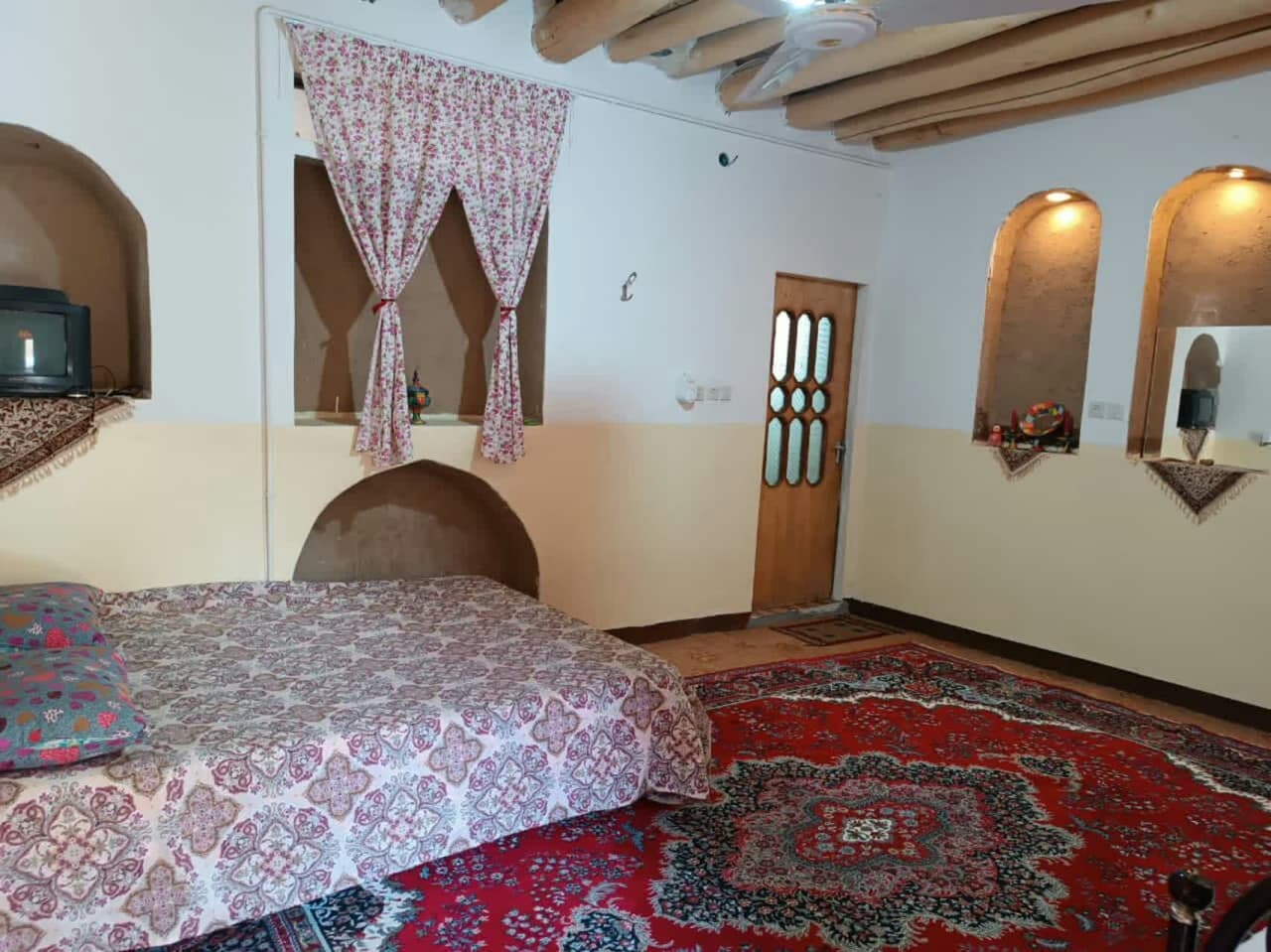 اجاره بومگردی در روستا زرد خشوئیه باغبهادران - ۲۶متر