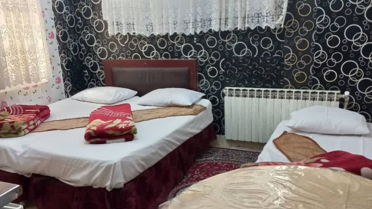 مهمانپذیر در خیابان امام رضا 12 - سه تخته