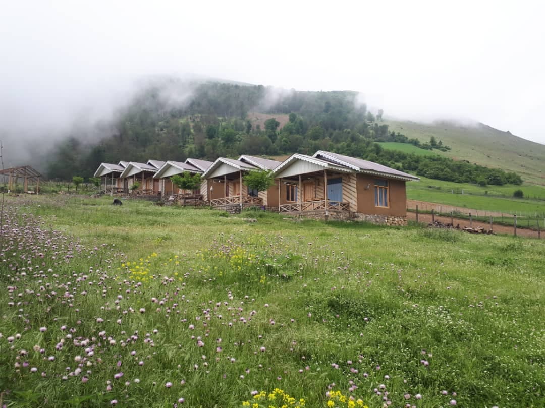 کلبه چوبی در جاده ییلاقی مریان روستای گودول - 2