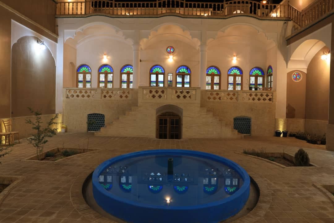 اجاره اتاق در خیابان فاضل نراقی کاشان - چهار تخته شاهنشین 