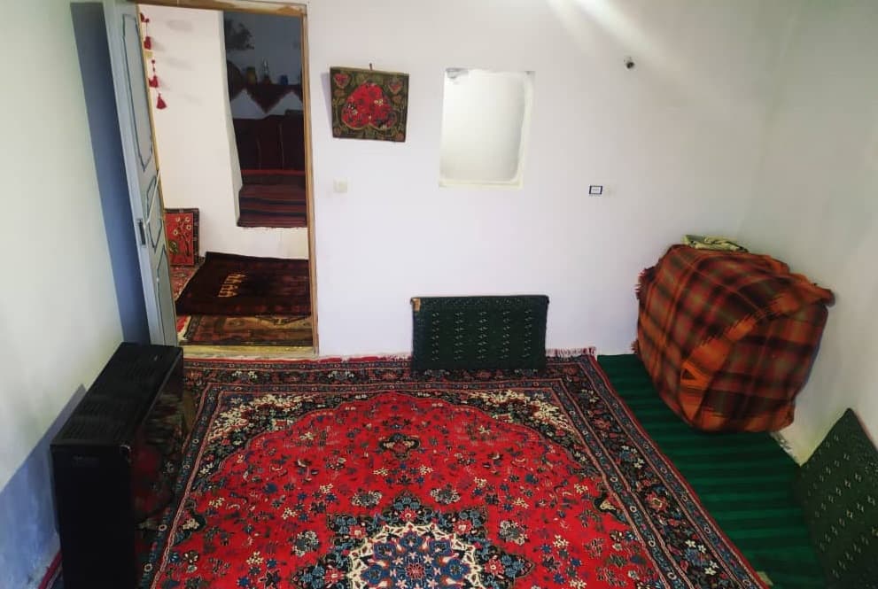 اجاره اقامتگاه بومگردی در روستای گلین - 14 متری