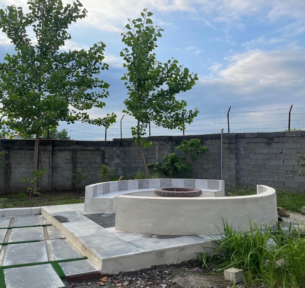 فضای حیاط