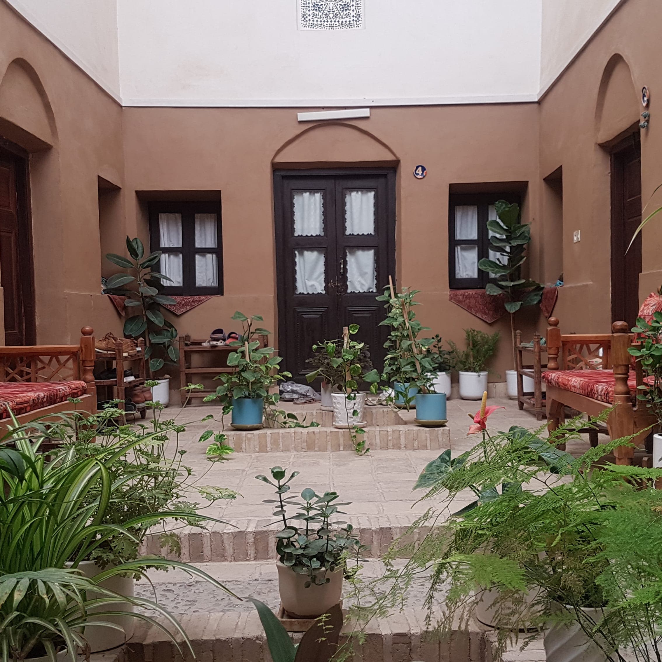 اجاره اتاق بومگردی در بسیج یزد - اتاق 3 تخته