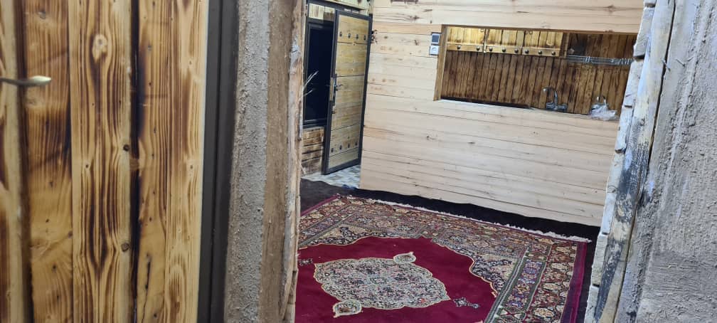 کلبه چوبی در سربست سپیدان - دلسا