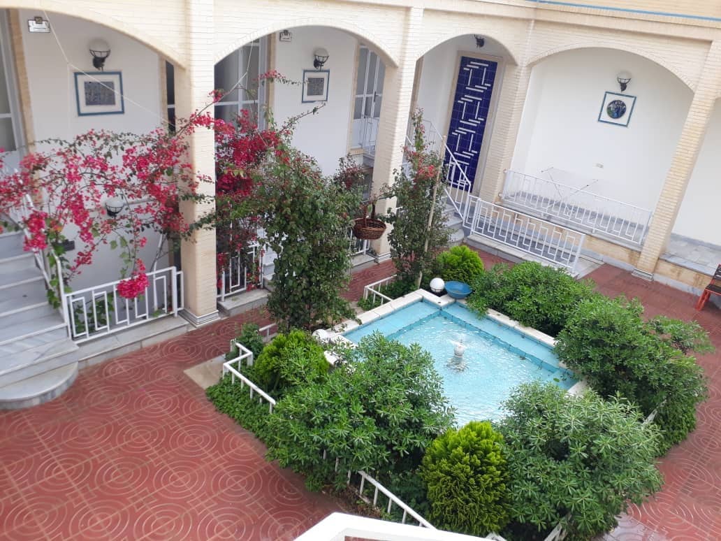اجاره خانه سنتی در بعثت یزد - گلستان
