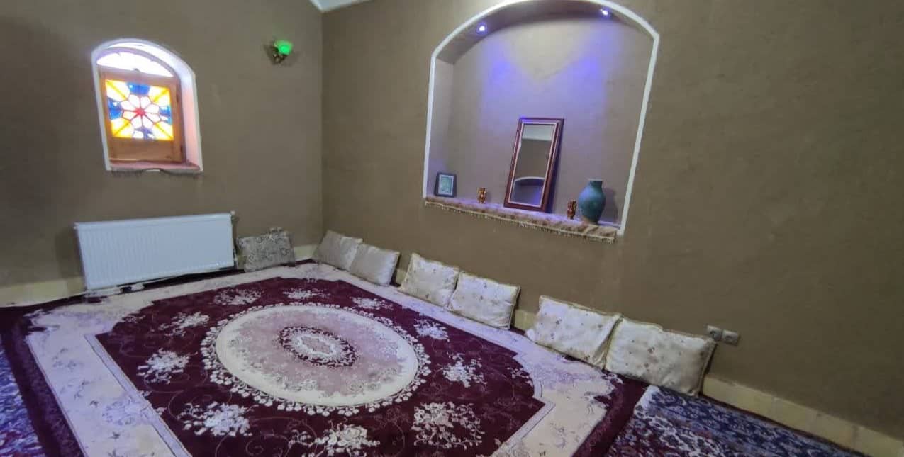 اجاره بومگردی سنتی تمیز در کاشان - 1
